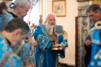 В день памяти Тихвинской иконы Божией Матери митрополит Орловский и Болховский Тихон возглавил Божественную литургию в Троицком Рождества Богородицы Оптине женском монастыре города Болхова. 9 июля 2026 г.