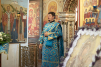 В день памяти Тихвинской иконы Божией Матери митрополит Орловский и Болховский Тихон возглавил Божественную литургию в Троицком Рождества Богородицы Оптине женском монастыре города Болхова. 9 июля 2026 г.
