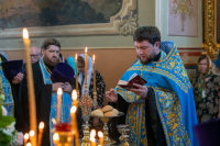 В канун дня Ахтырской иконы Божией Матери, митрополит Орловский и Болховский Тихон совершил всенощное бдение в Ахтырском кафедральном соборе города Орла. 14 июля 2026 г.