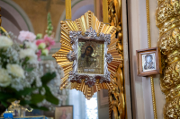 В канун дня Ахтырской иконы Божией Матери, митрополит Орловский и Болховский Тихон совершил всенощное бдение в Ахтырском кафедральном соборе города Орла. 14 июля 2026 г.