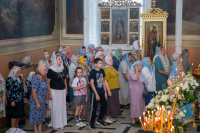 В день празднования Ахтырской иконы Божией Матери, митрополит Орловский и Болховский Тихон возглавил Божественную литургию в Ахтырском кафедральном соборе города Орла. 15 июля 2026 г. В день празднования Ахтырской иконы Божией Матери, митрополит Орловский и Болховский Тихон возглавил Божественную литургию в Ахтырском кафедральном соборе города Орла. 15 июля 2026 г.