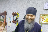 Благочинный Мценского округа посетил волонтеров Благочинный Мценского округа посетил волонтеров