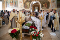 В день празднования Собора Архангела Гавриила, в Богоявленском соборе города Орла было совершено отпевание новопреставленного протоиерея Георгия Борисовича Леонтьева — старейшего клирика Орловской епархии, почившего 24 июля на 77-м году жизни. 26 июля 2025 года. В день празднования Собора Архангела Гавриила, в Богоявленском соборе города Орла было совершено отпевание новопреставленного протоиерея Георгия Борисовича Леонтьева — старейшего клирика Орловской епархии, почившего 24 июля на 77-м году жизни. 26 июля 2025 года.