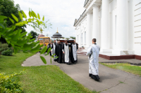 В день празднования Собора Архангела Гавриила, в Богоявленском соборе города Орла было совершено отпевание новопреставленного протоиерея Георгия Борисовича Леонтьева — старейшего клирика Орловской епархии, почившего 24 июля на 77-м году жизни. 26 июля 2025 года. В день празднования Собора Архангела Гавриила, в Богоявленском соборе города Орла было совершено отпевание новопреставленного протоиерея Георгия Борисовича Леонтьева — старейшего клирика Орловской епархии, почившего 24 июля на 77-м году жизни. 26 июля 2025 года.