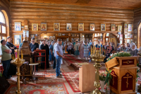 Вечером, 20 июля, в канун празднования явления Казанской иконы Божией Матери, митрополит Орловский и Болховский совершил всенощное бдение в Казанском храме поселка Стрелецкий Орловского муниципального округа. 20 июля 2026 г.