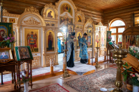 Вечером, 20 июля, в канун празднования явления Казанской иконы Божией Матери, митрополит Орловский и Болховский совершил всенощное бдение в Казанском храме поселка Стрелецкий Орловского муниципального округа. 20 июля 2026 г.