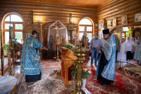 Вечером, 20 июля, в канун празднования явления Казанской иконы Божией Матери, митрополит Орловский и Болховский совершил всенощное бдение в Казанском храме поселка Стрелецкий Орловского муниципального округа. 20 июля 2026 г.
