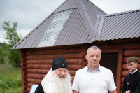 В день празднования явления Казанской иконы Божией Матери, митрополит Орловский и Болховский Тихон возглавил Божественную литургию в Казанском храме деревни Арбузово Кромского района. 21 июля 2026 года В день празднования явления Казанской иконы Божией Матери, митрополит Орловский и Болховский Тихон возглавил Божественную литургию в Казанском храме деревни Арбузово Кромского района. 21 июля 2026 года