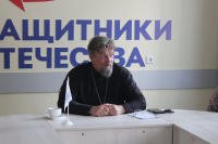 Благочинный Болховского округа Орловской епархии протоиерей Александр Кузнецов встретился с семьями погибших и пропавших без вести участников СВО, 31 июля 2026 года, г.Орел