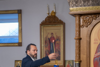 В день обретения мощей преподобного Серафима Саровского, чудотворца (1903), и Собора Курских святых, митрополит Орловский и Болховский Тихон совершил Божественную литургию в нижнем храме в честь преподобного Серафима Саровского подсобного хозяйства «Орловский Колос». 1 августа 2026 года, Орловский муниципальный округ В день обретения мощей преподобного Серафима Саровского, чудотворца (1903), и Собора Курских святых, митрополит Орловский и Болховский Тихон совершил Божественную литургию в нижнем храме в честь преподобного Серафима Саровского подсобного хозяйства «Орловский Колос». 1 августа 2026 года, Орловский муниципальный округ