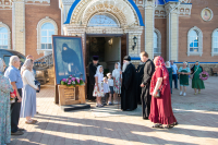 В день обретения мощей преподобного Серафима Саровского, чудотворца (1903), и Собора Курских святых, митрополит Орловский и Болховский Тихон совершил Божественную литургию в нижнем храме в честь преподобного Серафима Саровского подсобного хозяйства «Орловский Колос». 1 августа 2026 года, Орловский муниципальный округ В день обретения мощей преподобного Серафима Саровского, чудотворца (1903), и Собора Курских святых, митрополит Орловский и Болховский Тихон совершил Божественную литургию в нижнем храме в честь преподобного Серафима Саровского подсобного хозяйства «Орловский Колос». 1 августа 2026 года, Орловский муниципальный округ