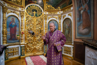 В день праздника Изнесения Честных Древ Животворящего Креста Господня и Всемилостивому Спасу и Пресвятой Богородице, митрополит Орловский и Болховский Тихон возглавил Божественную литургию в Свято-Троицком храме города Орла. 14 августа 2026 года В день праздника Изнесения Честных Древ Животворящего Креста Господня и Всемилостивому Спасу и Пресвятой Богородице, митрополит Орловский и Болховский Тихон возглавил Божественную литургию в Свято-Троицком храме города Орла. 14 августа 2026 года
