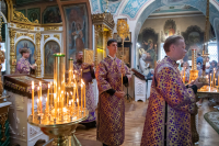 В день праздника Изнесения Честных Древ Животворящего Креста Господня и Всемилостивому Спасу и Пресвятой Богородице, митрополит Орловский и Болховский Тихон возглавил Божественную литургию в Свято-Троицком храме города Орла. 14 августа 2026 года В день праздника Изнесения Честных Древ Животворящего Креста Господня и Всемилостивому Спасу и Пресвятой Богородице, митрополит Орловский и Болховский Тихон возглавил Божественную литургию в Свято-Троицком храме города Орла. 14 августа 2026 года