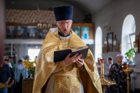В Неделю 11-ю по Пятидесятнице, день памяти преподобного Антония Римлянина, Новгородского, чудотворца, митрополит Орловский и Болховский Тихон возглавил Божественную литургию в храме Покрова Пресвятой Богородицы поселка Шаблыкино. 16 августа 2026 года В Неделю 11-ю по Пятидесятнице, день памяти преподобного Антония Римлянина, Новгородского, чудотворца, митрополит Орловский и Болховский Тихон возглавил Божественную литургию в храме Покрова Пресвятой Богородицы поселка Шаблыкино. 16 августа 2026 года