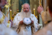 В праздник Преображения Господа Бога и Спаса нашего Иисуса Христа, митрополит Орловский и Болховский Тихон возглавил Божественную литургию и престольные торжества в старинном Спасо-Преображенском храме села Спасское-Лутовиново — родового имения великого русского писателя Ивана Сергеевича Тургенева. 19 августа 2026 года, Мценский район. В праздник Преображения Господа Бога и Спаса нашего Иисуса Христа, митрополит Орловский и Болховский Тихон возглавил Божественную литургию и престольные торжества в старинном Спасо-Преображенском храме села Спасское-Лутовиново — родового имения великого русского писателя Ивана Сергеевича Тургенева. 19 августа 2026 года, Мценский район.