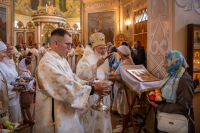 В праздник Преображения Господа Бога и Спаса нашего Иисуса Христа, митрополит Орловский и Болховский Тихон возглавил Божественную литургию и престольные торжества в старинном Спасо-Преображенском храме села Спасское-Лутовиново — родового имения великого русского писателя Ивана Сергеевича Тургенева. 19 августа 2026 года, Мценский район. В праздник Преображения Господа Бога и Спаса нашего Иисуса Христа, митрополит Орловский и Болховский Тихон возглавил Божественную литургию и престольные торжества в старинном Спасо-Преображенском храме села Спасское-Лутовиново — родового имения великого русского писателя Ивана Сергеевича Тургенева. 19 августа 2026 года, Мценский район.