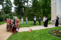 В праздник Преображения Господа Бога и Спаса нашего Иисуса Христа, митрополит Орловский и Болховский Тихон возглавил Божественную литургию и престольные торжества в старинном Спасо-Преображенском храме села Спасское-Лутовиново — родового имения великого русского писателя Ивана Сергеевича Тургенева. 19 августа 2026 года, Мценский район. В праздник Преображения Господа Бога и Спаса нашего Иисуса Христа, митрополит Орловский и Болховский Тихон возглавил Божественную литургию и престольные торжества в старинном Спасо-Преображенском храме села Спасское-Лутовиново — родового имения великого русского писателя Ивана Сергеевича Тургенева. 19 августа 2026 года, Мценский район.