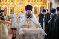 В праздник Вознесения Господня, в день памяти Апостола и евангелиста Иоанна Богослова, митрополит Орловский и Болховский Тихон возглавил Божественную литургию в Богоявленском соборе города Орла, за которой был совершен чин прославления святого праведного Афанасия, Христа ради юродивого, исповедника. 21 мая 2026 года, г.Орел В праздник Вознесения Господня, в день памяти Апостола и евангелиста Иоанна Богослова, митрополит Орловский и Болховский Тихон возглавил Божественную литургию в Богоявленском соборе города Орла, за которой был совершен чин прославления святого праведного Афанасия, Христа ради юродивого, исповедника. 21 мая 2026 года, г.Орел