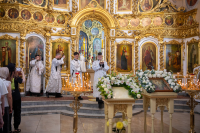 В праздник Вознесения Господня, в день памяти Апостола и евангелиста Иоанна Богослова, митрополит Орловский и Болховский Тихон возглавил Божественную литургию в Богоявленском соборе города Орла, за которой был совершен чин прославления святого праведного Афанасия, Христа ради юродивого, исповедника. 21 мая 2026 года, г.Орел В праздник Вознесения Господня, в день памяти Апостола и евангелиста Иоанна Богослова, митрополит Орловский и Болховский Тихон возглавил Божественную литургию в Богоявленском соборе города Орла, за которой был совершен чин прославления святого праведного Афанасия, Христа ради юродивого, исповедника. 21 мая 2026 года, г.Орел