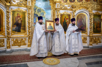 В праздник Вознесения Господня, в день памяти Апостола и евангелиста Иоанна Богослова, митрополит Орловский и Болховский Тихон возглавил Божественную литургию в Богоявленском соборе города Орла, за которой был совершен чин прославления святого праведного Афанасия, Христа ради юродивого, исповедника. 21 мая 2026 года, г.Орел В праздник Вознесения Господня, в день памяти Апостола и евангелиста Иоанна Богослова, митрополит Орловский и Болховский Тихон возглавил Божественную литургию в Богоявленском соборе города Орла, за которой был совершен чин прославления святого праведного Афанасия, Христа ради юродивого, исповедника. 21 мая 2026 года, г.Орел
