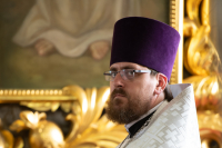 В праздник Вознесения Господня, в день памяти Апостола и евангелиста Иоанна Богослова, митрополит Орловский и Болховский Тихон возглавил Божественную литургию в Богоявленском соборе города Орла, за которой был совершен чин прославления святого праведного Афанасия, Христа ради юродивого, исповедника. 21 мая 2026 года, г.Орел В праздник Вознесения Господня, в день памяти Апостола и евангелиста Иоанна Богослова, митрополит Орловский и Болховский Тихон возглавил Божественную литургию в Богоявленском соборе города Орла, за которой был совершен чин прославления святого праведного Афанасия, Христа ради юродивого, исповедника. 21 мая 2026 года, г.Орел
