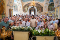 В праздник Вознесения Господня, в день памяти Апостола и евангелиста Иоанна Богослова, митрополит Орловский и Болховский Тихон возглавил Божественную литургию в Богоявленском соборе города Орла, за которой был совершен чин прославления святого праведного Афанасия, Христа ради юродивого, исповедника. 21 мая 2026 года, г.Орел В праздник Вознесения Господня, в день памяти Апостола и евангелиста Иоанна Богослова, митрополит Орловский и Болховский Тихон возглавил Божественную литургию в Богоявленском соборе города Орла, за которой был совершен чин прославления святого праведного Афанасия, Христа ради юродивого, исповедника. 21 мая 2026 года, г.Орел