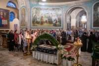 В канун праздника Успения Пресвятой Владычицы нашей Богородицы и Приснодевы Марии, митрополит Орловский и Болховский Тихон возглавил всенощное бдение с чином погребения Божией Матери в Успенском (Михаило-Архангельском) соборе города Орла. 27 августа 2026 года. В канун праздника Успения Пресвятой Владычицы нашей Богородицы и Приснодевы Марии, митрополит Орловский и Болховский Тихон возглавил всенощное бдение с чином погребения Божией Матери в Успенском (Михаило-Архангельском) соборе города Орла. 27 августа 2026 года.