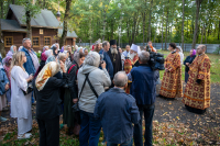 В Скиту Новомучеников и исповедников Российских в Медведевском лесу митрополит Орловский и Болховский Тихон совершил чин освящения часовни, посвященной памяти невинно убиенных. 11 сентября 2026 года, г.Орел
