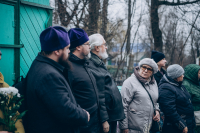 В день памяти святителя Афанасия Великого, митрополит Орловский и Болховский Тихон совершил заупокойную литию на могиле блаженного старца Афанасия Сайко, расположенной на Крестительском кладбище города Орла. 31 января 2025 года.