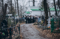 В день памяти святителя Афанасия Великого, митрополит Орловский и Болховский Тихон совершил заупокойную литию на могиле блаженного старца Афанасия Сайко, расположенной на Крестительском кладбище города Орла. 31 января 2025 года.