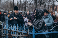 В день памяти святителя Афанасия Великого, митрополит Орловский и Болховский Тихон совершил заупокойную литию на могиле блаженного старца Афанасия Сайко, расположенной на Крестительском кладбище города Орла. 31 января 2025 года.