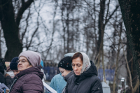 В день памяти святителя Афанасия Великого, митрополит Орловский и Болховский Тихон совершил заупокойную литию на могиле блаженного старца Афанасия Сайко, расположенной на Крестительском кладбище города Орла. 31 января 2025 года.