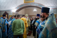 В канун праздника Рождества Пресвятой Богородицы и дня памяти иконы Божией Матери «Знамение» Курская-Коренная, митрополит Орловский и Болховский Тихон возглавил всенощное бдение в храме иконы Божией Матери «Знамение» Курская-Коренная города Орла.20 сентября 2026 года. В канун праздника Рождества Пресвятой Богородицы и дня памяти иконы Божией Матери «Знамение» Курская-Коренная, митрополит Орловский и Болховский Тихон возглавил всенощное бдение в храме иконы Божией Матери «Знамение» Курская-Коренная города Орла.20 сентября 2026 года.