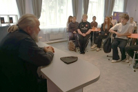 Настоятель Свято-Никольского храма поселка Кромы протоиерей Виктор Титов вновь посетил учеников из МБОУ «Кромская СОШ»,24 сентября 2026 года Настоятель Свято-Никольского храма поселка Кромы протоиерей Виктор Титов вновь посетил учеников из МБОУ «Кромская СОШ»,24 сентября 2026 года