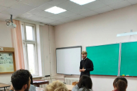 Руководитель Информационно-аналитического отдела Орловской епархии иерей Алексей Лаушкин пообщался с первокурсниками исторического факультета ОГУ в рамках проекта «Диалог со священником» в вузах. 25 сентября 2026 года, г.Орел Руководитель Информационно-аналитического отдела Орловской епархии иерей Алексей Лаушкин пообщался с первокурсниками исторического факультета ОГУ в рамках проекта «Диалог со священником» в вузах. 25 сентября 2026 года, г.Орел
