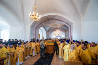 В празднование Собора святых Орловской митрополии, Сретения Владимирской иконы Пресвятой Богородицы, день памяти священноисповедника Георгия Коссова, митрополит Орловский и Болховский Тихон и епископ Ливенский и Малоархангельский Нектарий возглавили Божественную Литургию в Спасо-Преображенском соборе города Болхова. 8 сентября 2026 года. В празднование Собора святых Орловской митрополии, Сретения Владимирской иконы Пресвятой Богородицы, день памяти священноисповедника Георгия Коссова, митрополит Орловский и Болховский Тихон и епископ Ливенский и Малоархангельский Нектарий возглавили Божественную Литургию в Спасо-Преображенском соборе города Болхова. 8 сентября 2026 года.