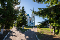 В празднование Собора святых Орловской митрополии, Сретения Владимирской иконы Пресвятой Богородицы, день памяти священноисповедника Георгия Коссова, митрополит Орловский и Болховский Тихон и епископ Ливенский и Малоархангельский Нектарий возглавили Божественную Литургию в Спасо-Преображенском соборе города Болхова. 8 сентября 2026 года. В празднование Собора святых Орловской митрополии, Сретения Владимирской иконы Пресвятой Богородицы, день памяти священноисповедника Георгия Коссова, митрополит Орловский и Болховский Тихон и епископ Ливенский и Малоархангельский Нектарий возглавили Божественную Литургию в Спасо-Преображенском соборе города Болхова. 8 сентября 2026 года.