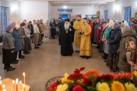 В Неделю 26-ю по Пятидесятнице, день памяти святой великомученицы Екатерины, митрополит Орловский и Болховский Тихон совершил Божественную литургию в храме священноисповедника Георгия Коссова в микрорайоне Болховский города Орла, 7 декабря 2025 года.