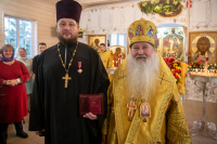 В Неделю 26-ю по Пятидесятнице, день памяти святой великомученицы Екатерины, митрополит Орловский и Болховский Тихон совершил Божественную литургию в храме священноисповедника Георгия Коссова в микрорайоне Болховский города Орла, 7 декабря 2025 года.