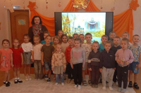 Специалист сектора ОРОиК Светлана Викторовна Игнашина рассказала воспитанникам детского сада № 16 о Покрове Пресвятой Богородицы, 16 октября 2026 года Специалист сектора ОРОиК Светлана Викторовна Игнашина рассказала воспитанникам детского сада № 16 о Покрове Пресвятой Богородицы, 16 октября 2026 года