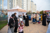 В день памяти священномученика Иерофея, епископа Афинского, и обретения мощей святителей Гурия, архиепископа Казанского, и Варсонофия, епископа Тверского, митрополит Орловский и Болховский Тихон возглавил Божественную литургию в храме Казанской иконы Божией Матери города Орла, 17 октября 2026 года