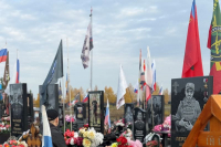 Настоятель храма иконы Божией Матери «Взыскание погибших» города Орла иерей Артемий Торопов совершил панихиду по воинам, павшим в ходе СВО на Аллее Славы Наугорского кладбища, 19 октября 2026 года Настоятель храма иконы Божией Матери «Взыскание погибших» города Орла иерей Артемий Торопов совершил панихиду по воинам, павшим в ходе СВО на Аллее Славы Наугорского кладбища, 19 октября 2026 года