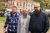 В Подмосковье завершился ежегодный фестиваль «Пилигрим Экспо АБУНАФЕСТ Автодомфест», одним из основателей которого является благочинный Мценского округа протоиерей Владимир Герченов. 25-27 сентября 2026 года, усадьба Гребнево.