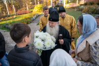 Владыка Тихон совершил Литургию в Христорождественском храме Болхова. 25.10.2026 Владыка Тихон совершил Литургию в Христорождественском храме Болхова. 25.10.2026