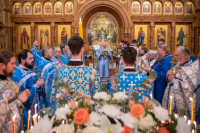 В день празднования Иверской иконы Божией Матери, митрополит Орловский и Болховский Тихон возглавил Божественную литургию в Иверском храме города Орла. 26 октября 2026 года.