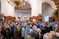 В день празднования Иверской иконы Божией Матери, митрополит Орловский и Болховский Тихон возглавил Божественную литургию в Иверском храме города Орла. 26 октября 2026 года.