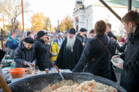 В день празднования Иверской иконы Божией Матери, митрополит Орловский и Болховский Тихон возглавил Божественную литургию в Иверском храме города Орла. 26 октября 2026 года.