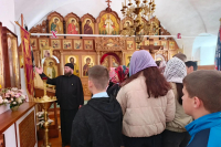 Настоятель Вознесенского храма иерей Михаил Красюк провел экскурсию для учащихся 7 «А» класса школы № 1. 29 сентября 2026 года, г.Мценск Настоятель Вознесенского храма иерей Михаил Красюк провел экскурсию для учащихся 7 «А» класса школы № 1. 29 сентября 2026 года, г.Мценск