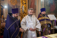 В день Отдания праздника Воздвижения Животворящего Креста Господня, день памяти апостола от 70-ти Кодрата и обретения мощей святителя Димитрия, митрополита Ростовского, митрополит Орловский и Болховский Тихон возглавил Божественную литургию и иерейскую хиротонию в Ахтырском кафедральном соборе города Орла. 4 октября 2026 года. В день Отдания праздника Воздвижения Животворящего Креста Господня, день памяти апостола от 70-ти Кодрата и обретения мощей святителя Димитрия, митрополита Ростовского, митрополит Орловский и Болховский Тихон возглавил Божественную литургию и иерейскую хиротонию в Ахтырском кафедральном соборе города Орла. 4 октября 2026 года.
