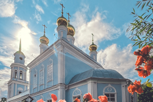 Владыка Тихон совершит всенощное бдение в Ахтырском кафедральном соборе Владыка Тихон совершит всенощное бдение в Ахтырском кафедральном соборе